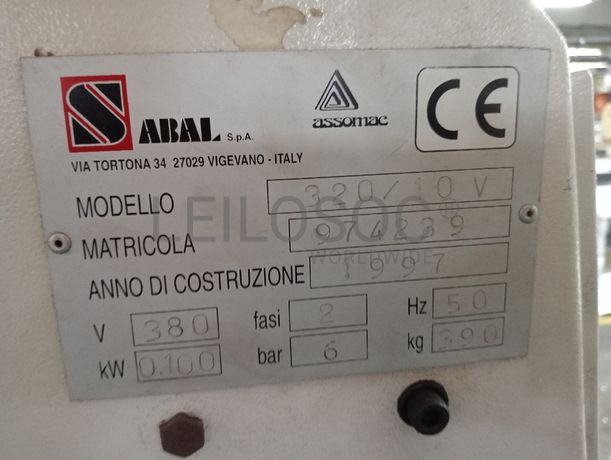 Máquina de Pregar Saltos · Máquina de Tirar Formas