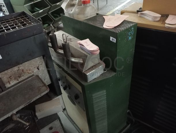 Máquinas para Tirar Formas · Máquina de Montar Bicos · Máquina de Aquecer Cortes · Reativador