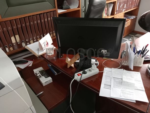 Material Informático · Equipamento de Escritório · Amostras de Calçado · Maquinaria