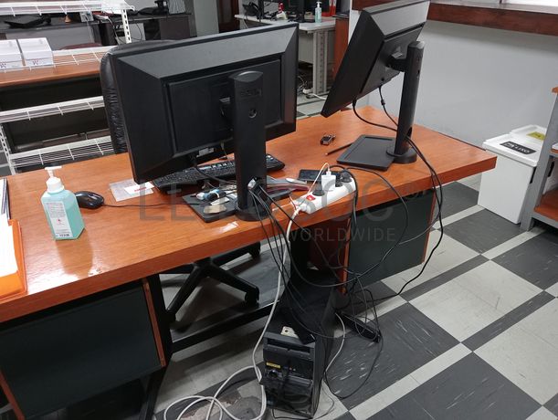 Material Informático · Equipamento de Escritório · Amostras de Calçado · Maquinaria