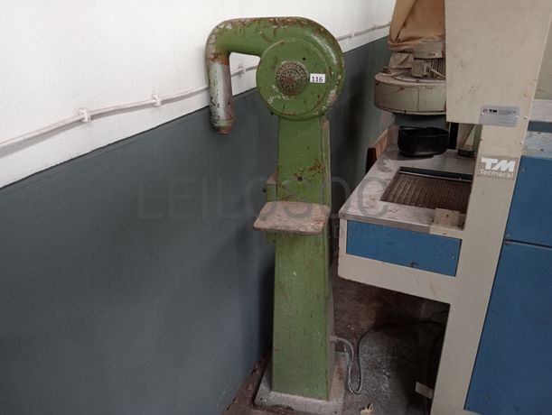 Material Informático · Equipamento de Escritório · Amostras de Calçado · Maquinaria