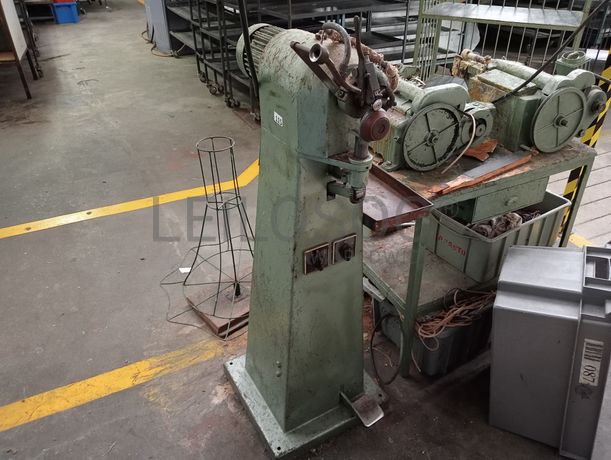 Material Informático · Equipamento de Escritório · Amostras de Calçado · Maquinaria