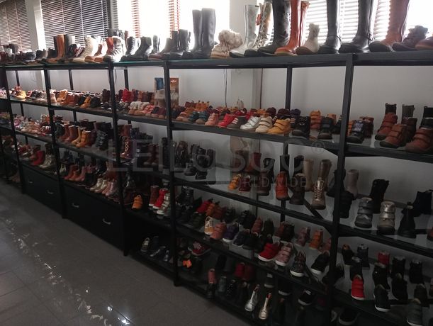 Material Informático · Equipamento de Escritório · Amostras de Calçado · Maquinaria