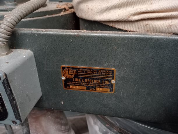 Material Informático · Equipamento de Escritório · Amostras de Calçado · Maquinaria