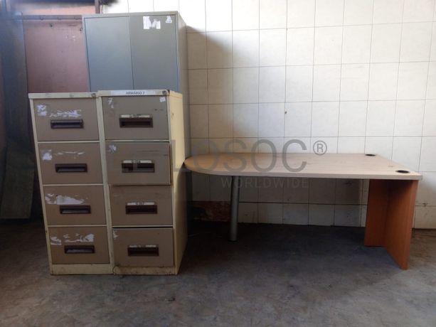 Secretária e Armários