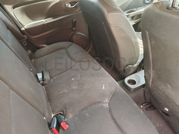 Renault Clio 1.5 DCI · Ano 2014