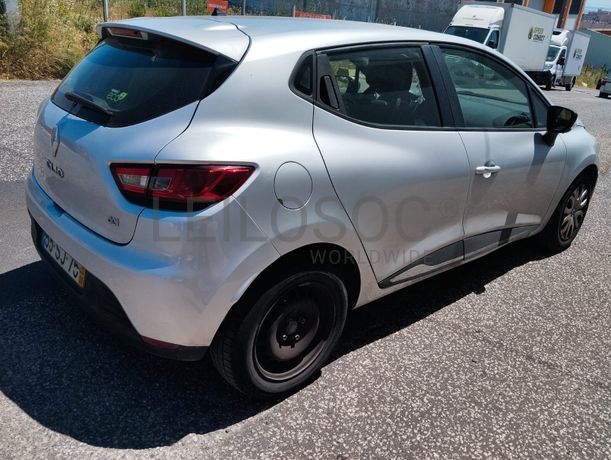 Renault Clio 1.5 DCI · Ano 2014