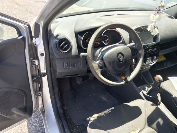Renault Clio 1.5 DCI · Ano 2014