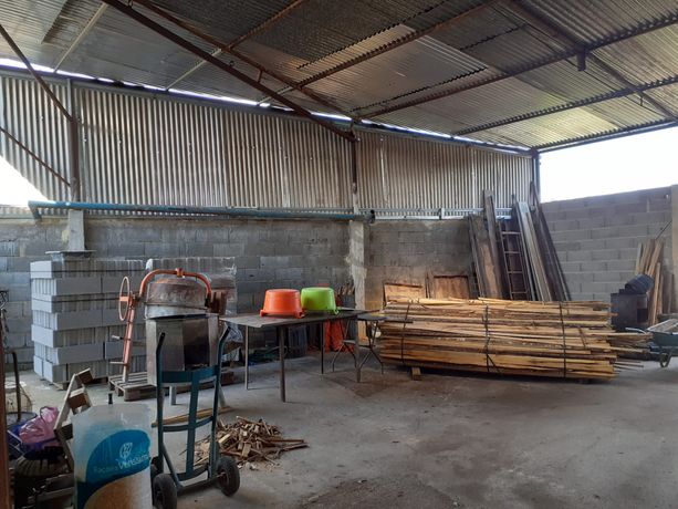 Armazém + Moradia · Albergaria-a-Velha, Aveiro