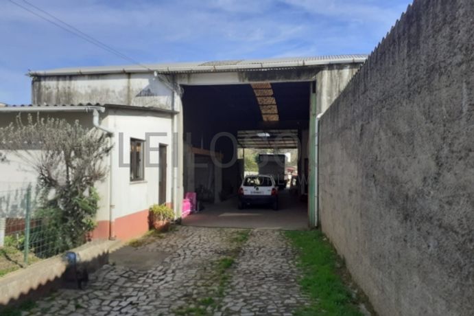 Armazém + Moradia · Albergaria-a-Velha, Aveiro