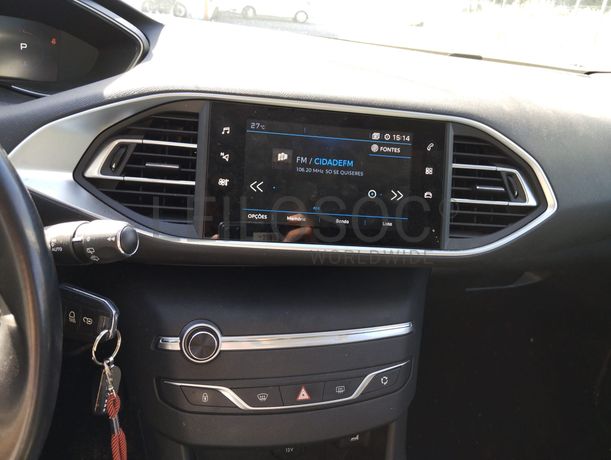 Peugeot 308 · Ano 2021