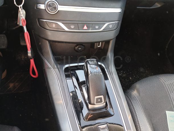 Peugeot 308 · Ano 2021