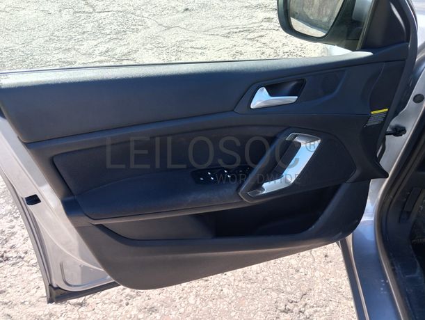 Peugeot 308 · Ano 2021