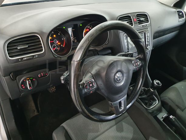 Volkswagen Golf · Ano 2009