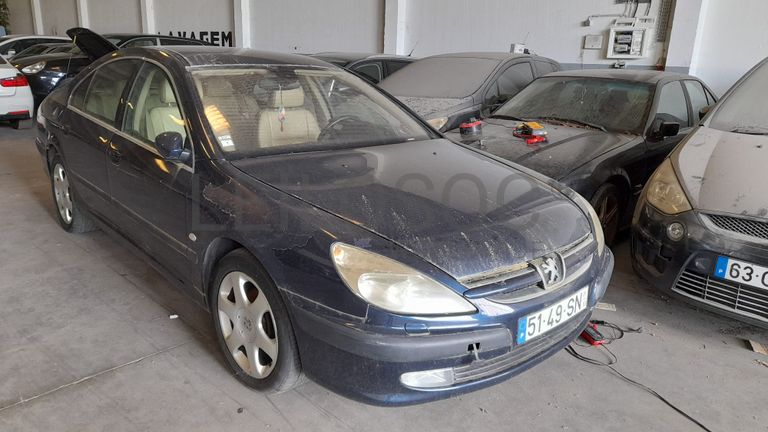 Peugeot 607 · Ano 2001