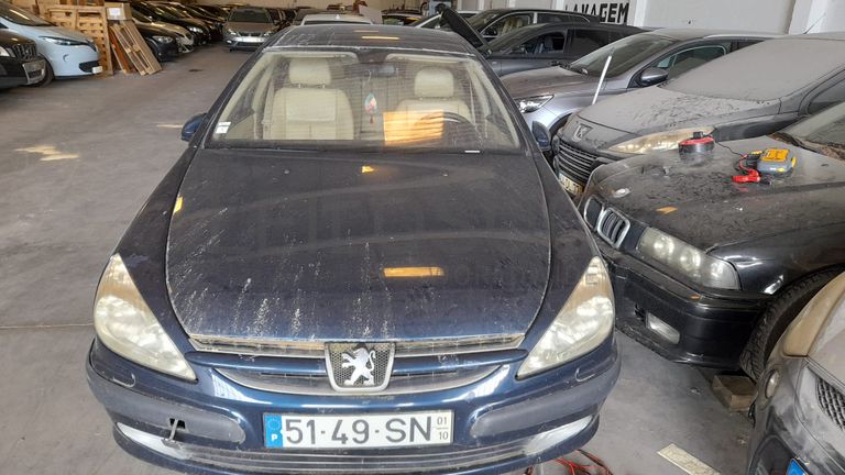 Peugeot 607 · Ano 2001