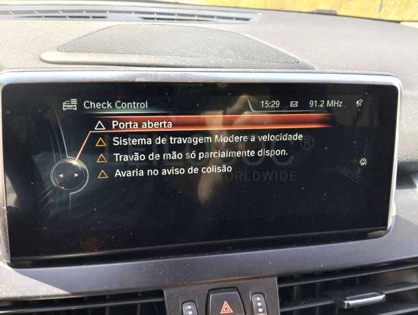 BMW 216D · Ano 2015