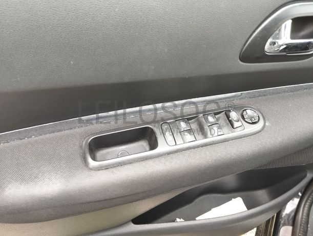 Peugeot 3008 · Ano 2011