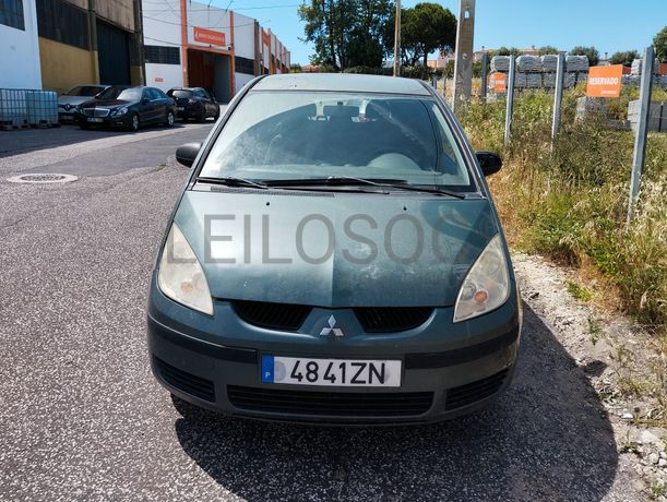Mitsubishi Colt 1.1 · Ano 2005