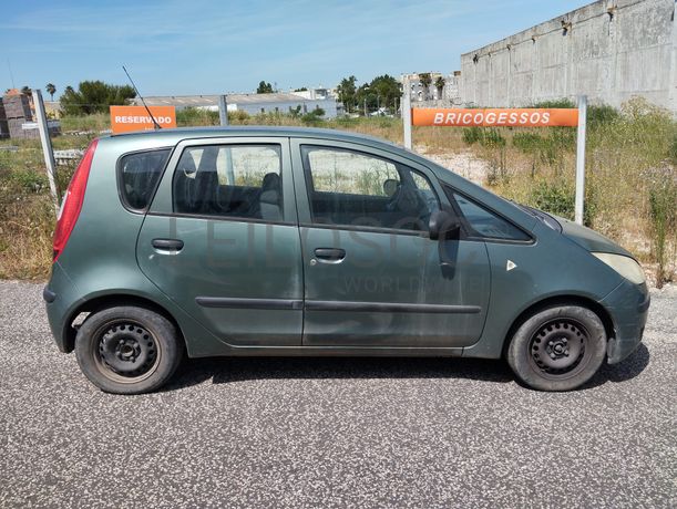 Mitsubishi Colt 1.1 · Ano 2005