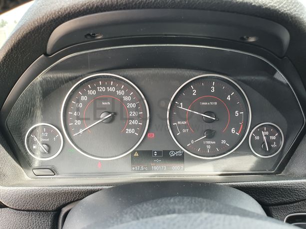 BMW 318D · Ano 2014