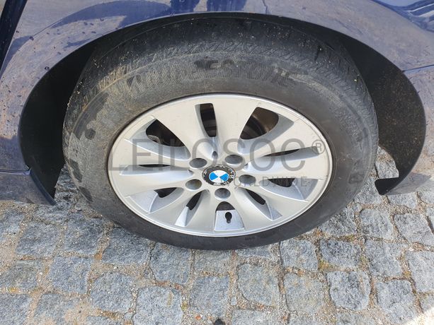 BMW 318D · Ano 2014