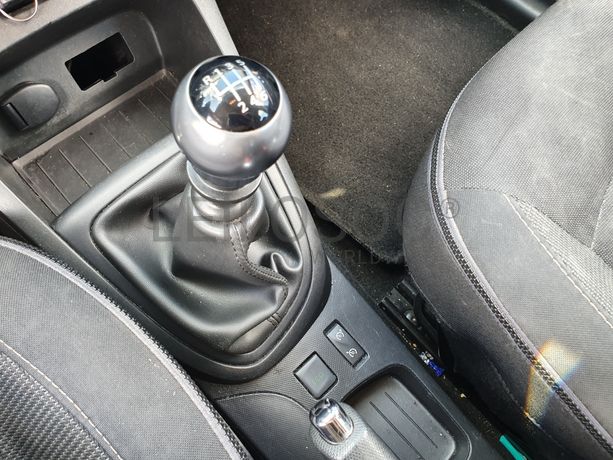 Renault Captur 1.5 DCI · Ano 2016