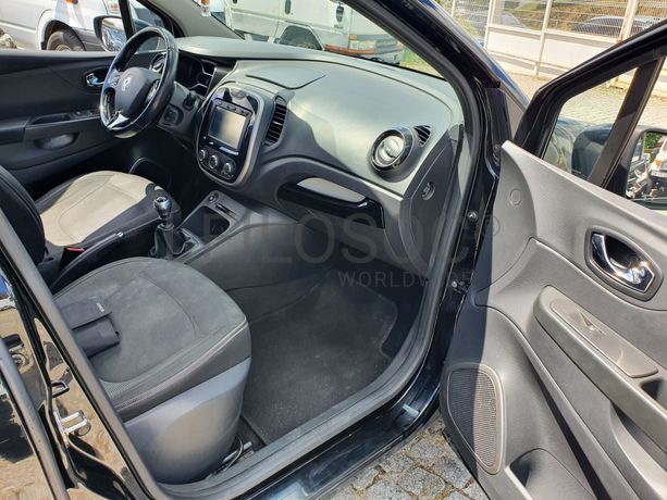 Renault Captur 1.5 DCI · Ano 2016