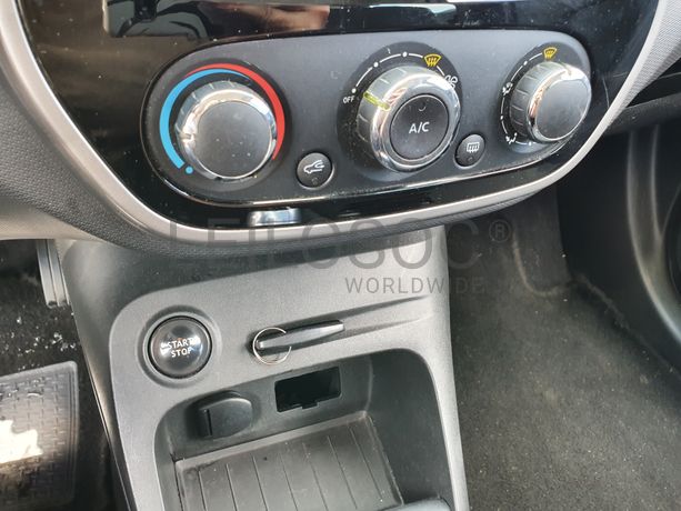 Renault Captur 1.5 DCI · Ano 2016