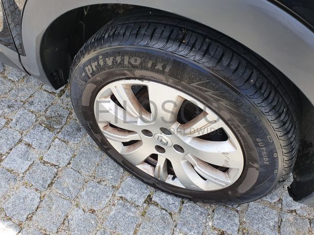 Renault Captur 1.5 DCI · Ano 2016