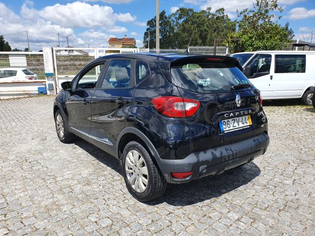 Renault Captur 1.5 DCI · Ano 2016