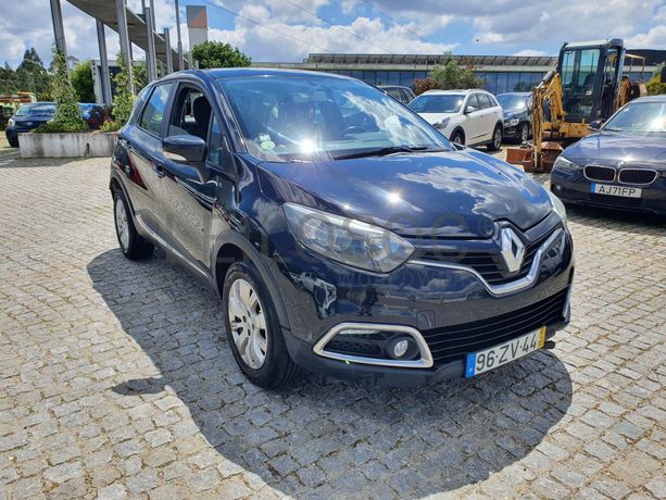 Renault Captur 1.5 DCI · Ano 2016
