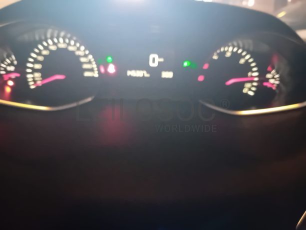 Peugeot 308 · Ano 2015