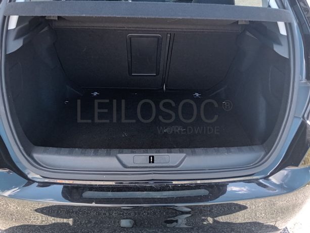 Peugeot 308 · Ano 2015