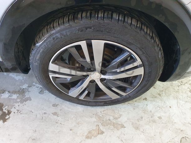 Peugeot 5008 · Ano 2017