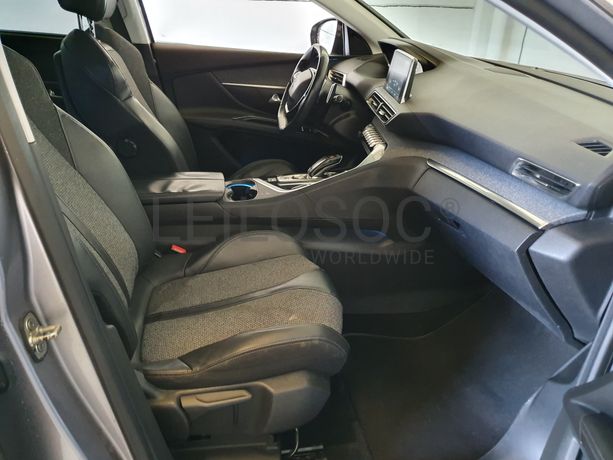 Peugeot 5008 · Ano 2017