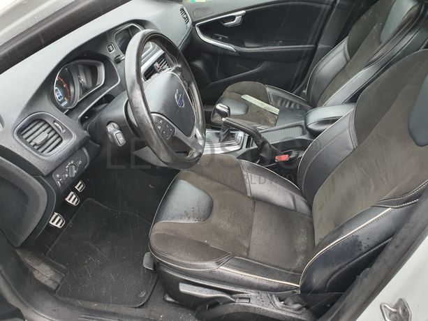 Volvo V40 · Ano 2015