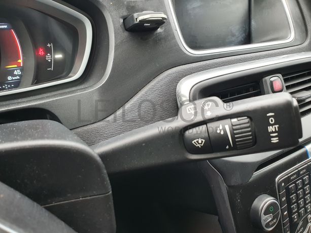 Volvo V40 · Ano 2015