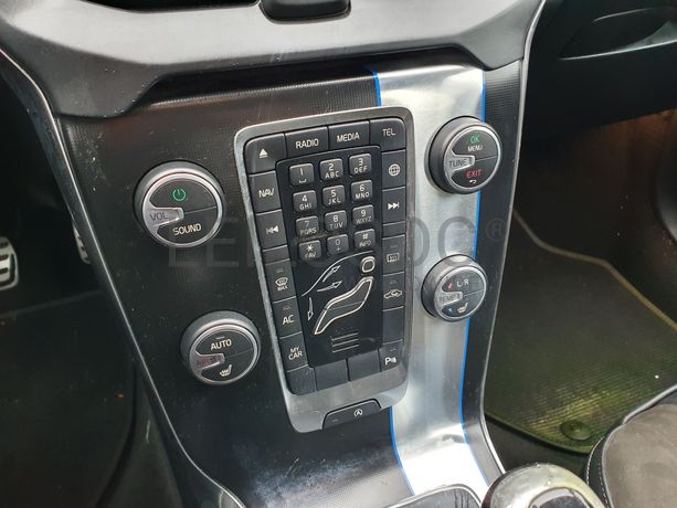 Volvo V40 · Ano 2015