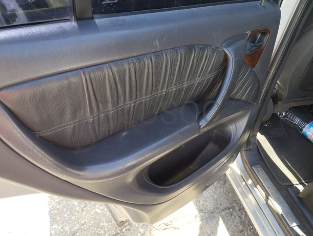 Mercedes-Benz ML 270 · Ano 2000