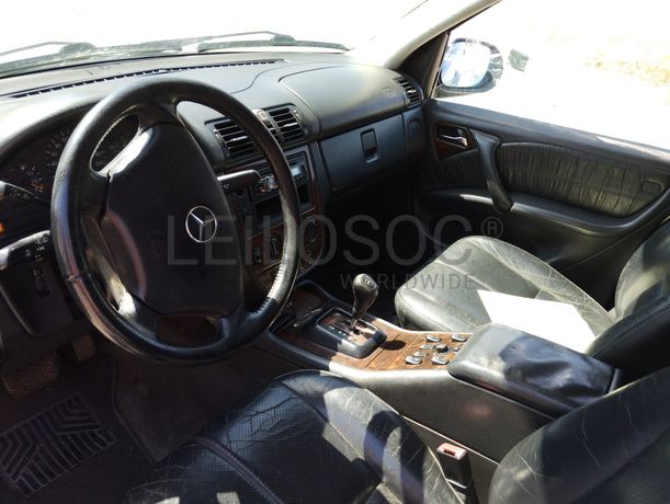 Mercedes-Benz ML 270 · Ano 2000