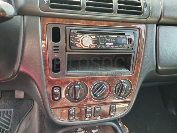 Mercedes-Benz ML 270 · Ano 2000