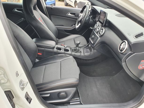 Mercedes-Benz A160D · Ano 2016