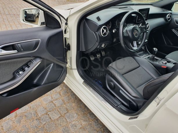 Mercedes-Benz A160D · Ano 2016