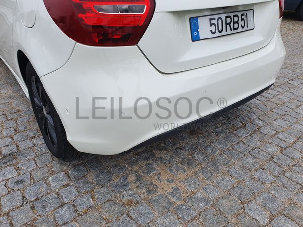 Mercedes-Benz A160D · Ano 2016