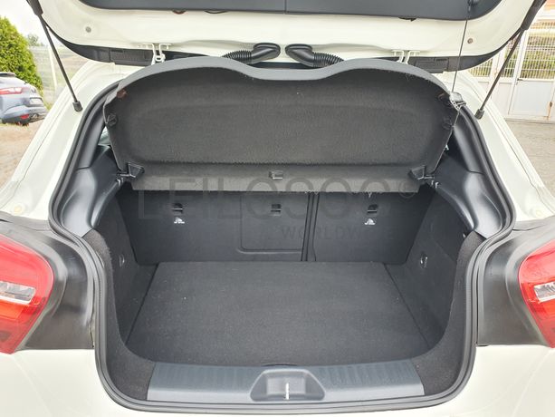 Mercedes-Benz A160D · Ano 2016