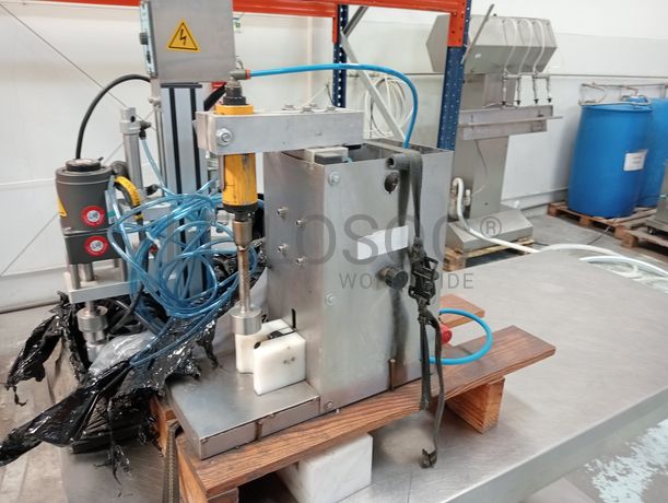 Máquina de rotulagem + Capsuladora semiautomática