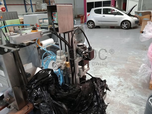 Máquina de rotulagem + Capsuladora semiautomática