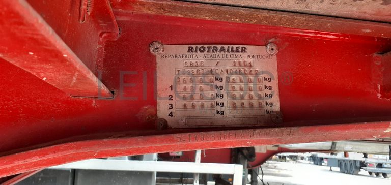 Semirreboque Riotrailer