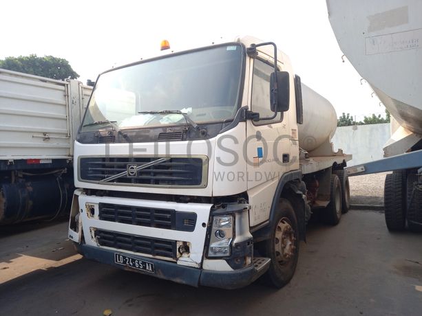 Autotanque de Água (18M3) VOLVO FM 12-34 (6X4)